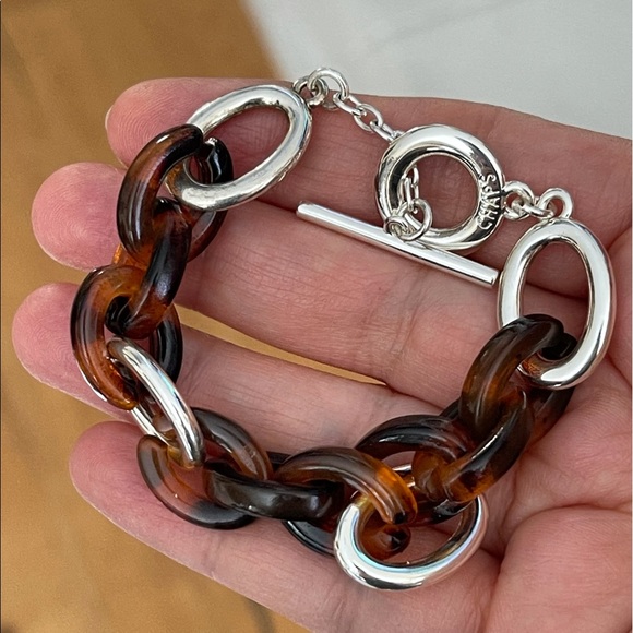 Tortoise shell lucite silver tone chain bracelet - Picture 4 of 6